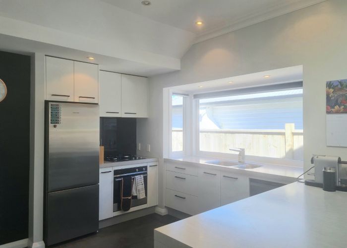  at 8  Omar Street, Khandallah, Wellington, Wellington