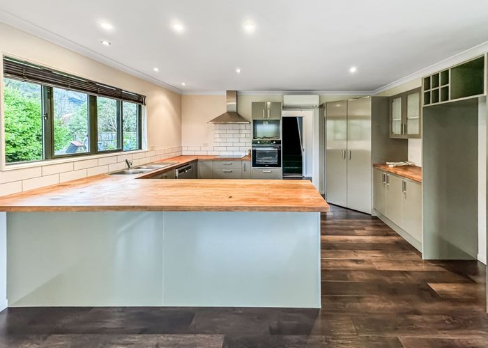  at 18 Cooks Lnwy, Heathcote, Christchurch City, Canterbury