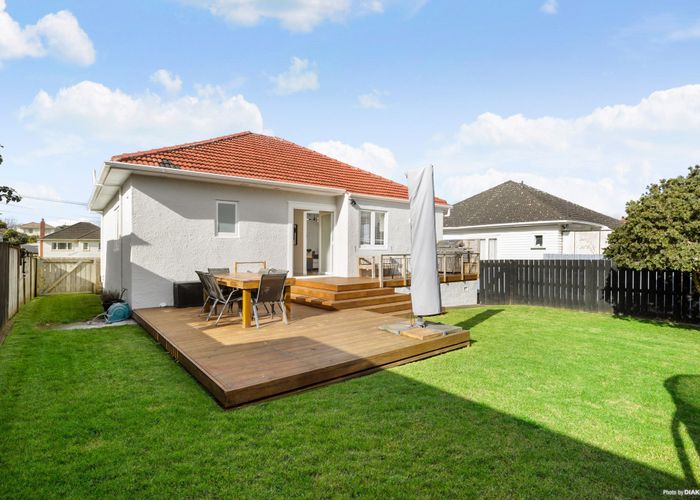  at 14 Clinker Street, Three Kings, Auckland