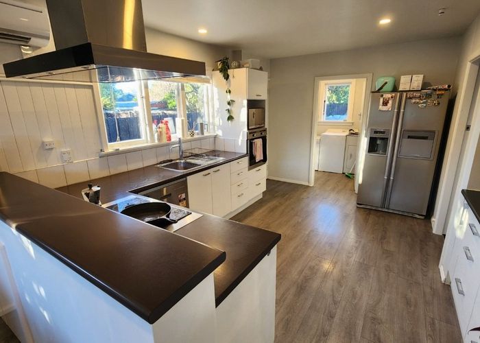  at 90 Retreat Road, Avonside, Christchurch