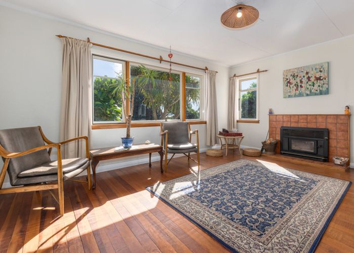  at 166 Wellington Road, Paekakariki