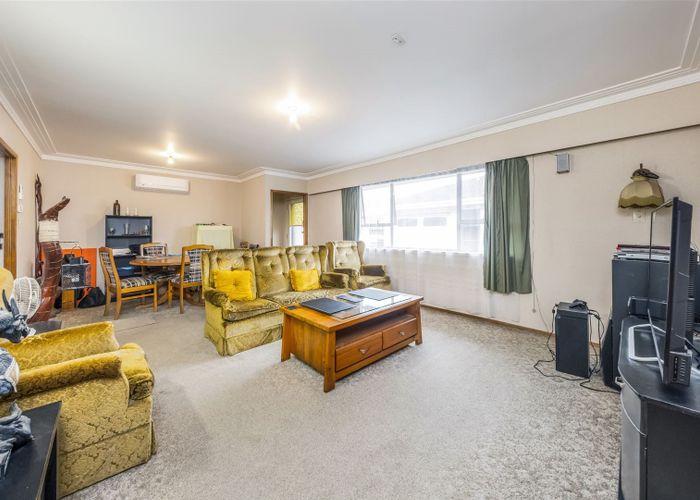  at 4/11 Wyllie Road, Papatoetoe, Auckland
