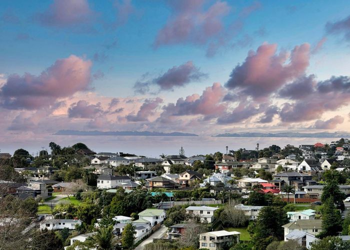  at 66 Arran Road, Browns Bay, North Shore City, Auckland