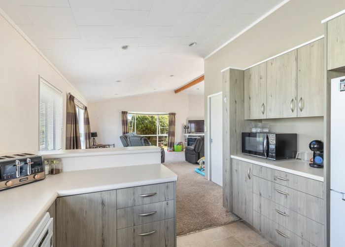  at 2/3B Sandel Rise, Merrilands, New Plymouth