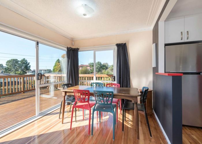  at 15 Kelwyn Road, Kelston, Waitakere City, Auckland