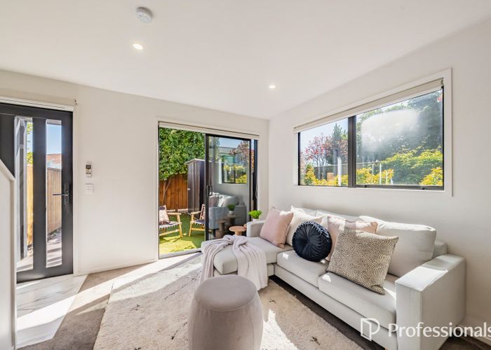  at 2/97 Whites Line East, Waiwhetu, Lower Hutt, Wellington