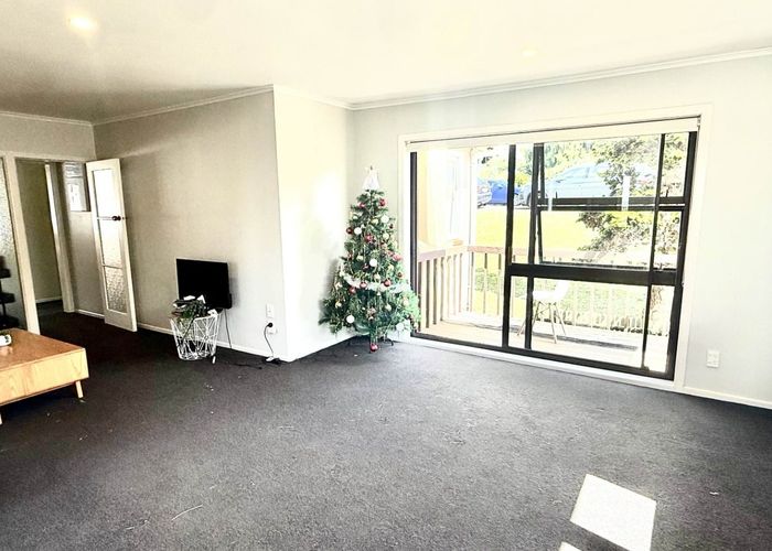  at 2 Currey Crescent, Milford, North Shore City, Auckland