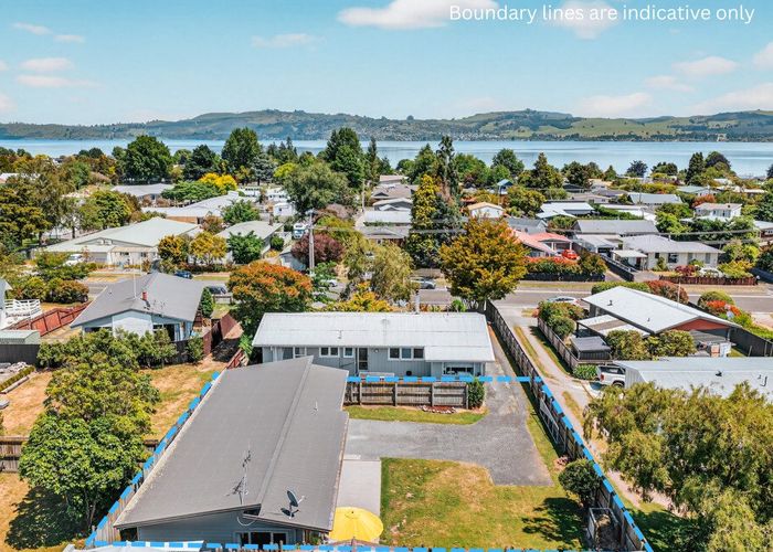  at 2/18 Frederick Street, Two Mile Bay, Taupo, Waikato