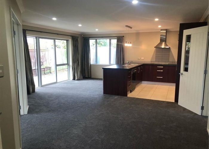  at 692 Avonside Drive, Avonside, Christchurch City, Canterbury