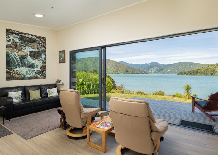  at 15 Tai Close, Kaiuma Bay