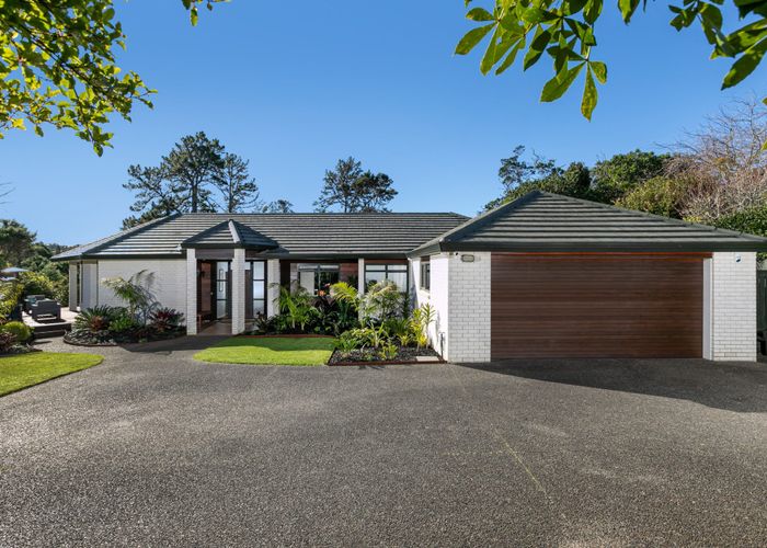  at 10 Almond Grove, Greenhithe, Auckland
