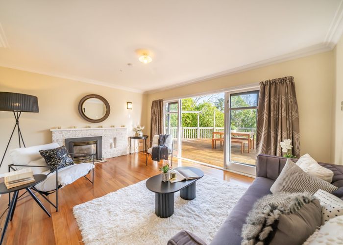  at 10 Vista Crescent, Maoribank, Upper Hutt, Wellington