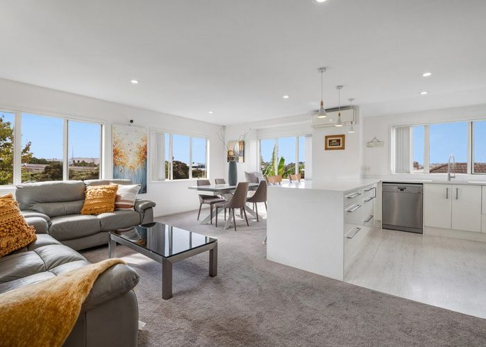  at 69 Bluebird Crescent, Unsworth Heights, North Shore City, Auckland