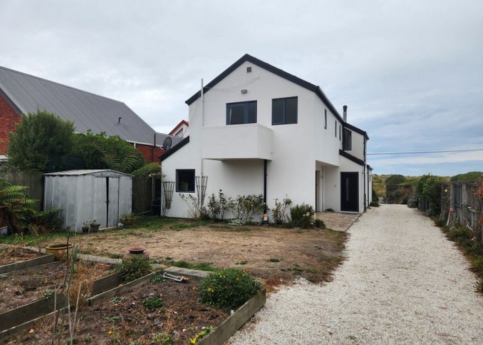  at 411 Marine Parade, South New Brighton, Christchurch