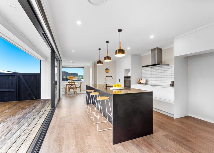  at 43 Rosslands Avenue, Karaka, Papakura
