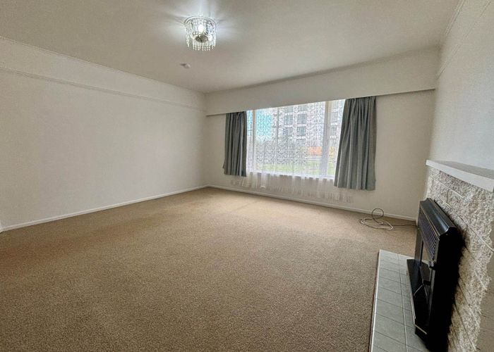  at 212 Lake Road, Northcote, North Shore City, Auckland