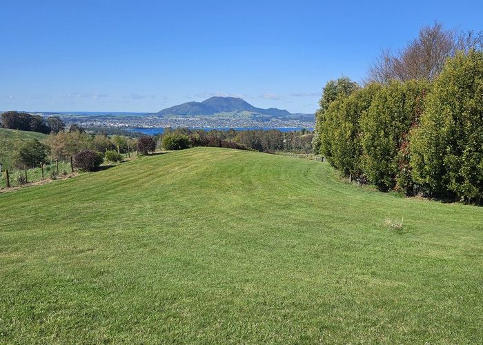  at 8 Lens Way, Acacia Bay, Taupo, Waikato