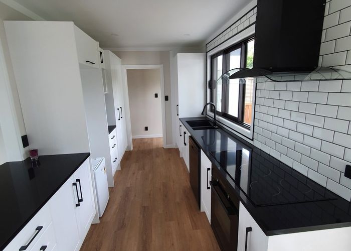  at 5 Lucien Place, Whitikahu