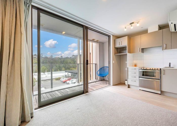  at 201/7 Kaipiho Lane, Albany, North Shore City, Auckland