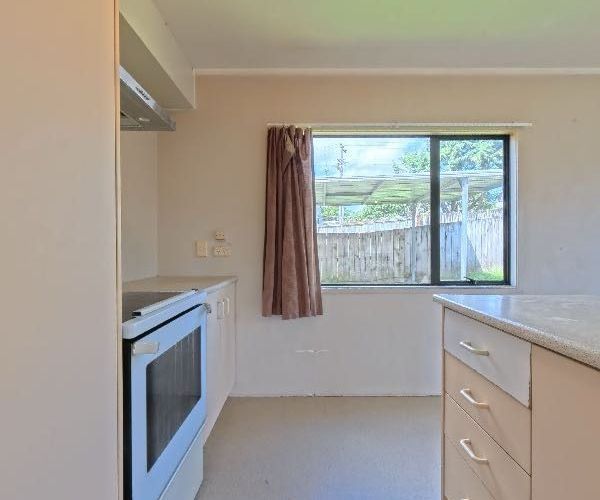  at 1/37 Huruhuru Road, Massey, Waitakere City, Auckland