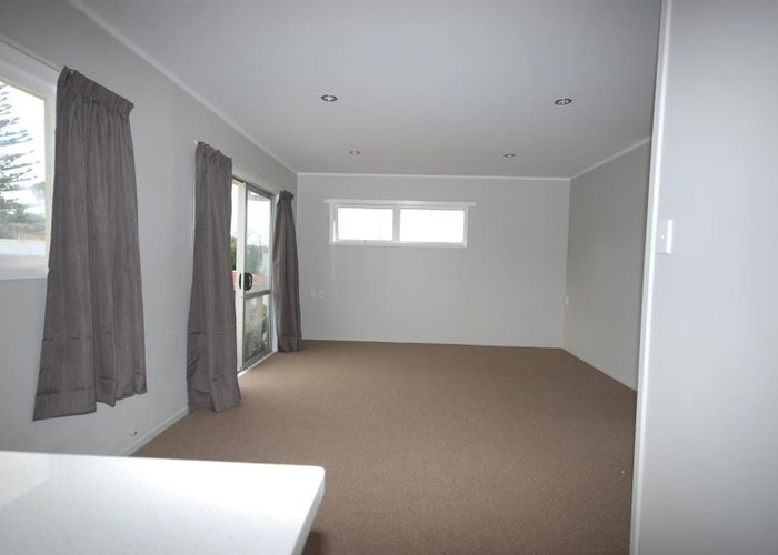  at 2/117 Aranui Road, Mount Wellington, Auckland City, Auckland