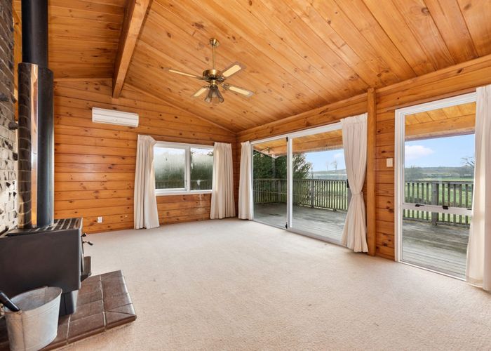  at 42 Acacia Crescent, Glenview, Hamilton