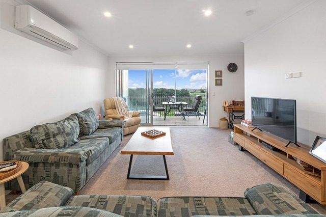  at 33 Bonnette Rd, Flat Bush, Manukau City, Auckland