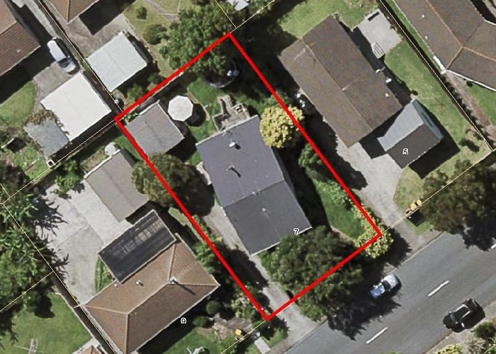  at 7 Devonshire Road, Unsworth Heights, Auckland