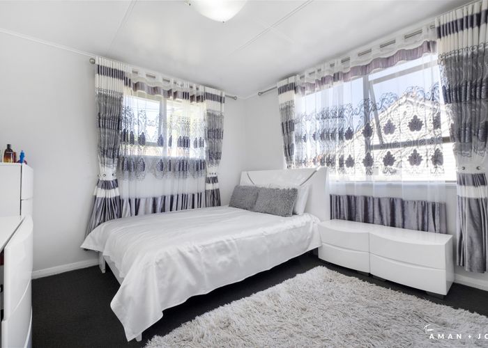  at 12 Morrie Laing Avenue, Mount Roskill, Auckland