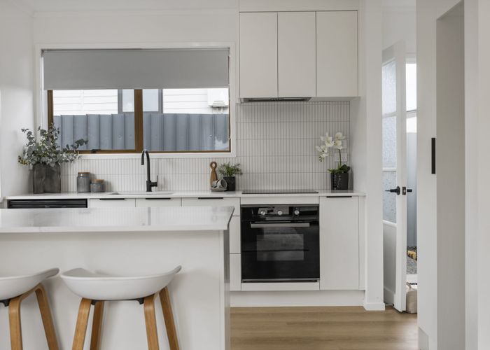  at 1/10 Statesman Street, Henderson, Waitakere City, Auckland