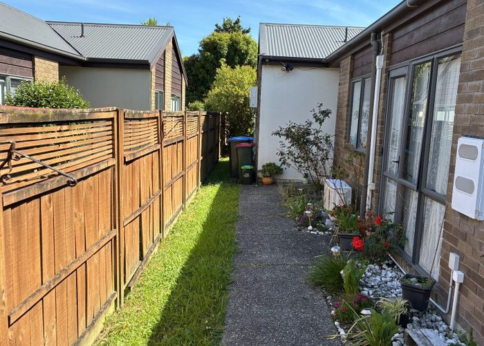  at 8/167 Whitney Street, Blockhouse Bay, Auckland City, Auckland