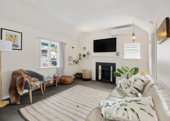  at 5 Torless Terrace, Thorndon, Wellington