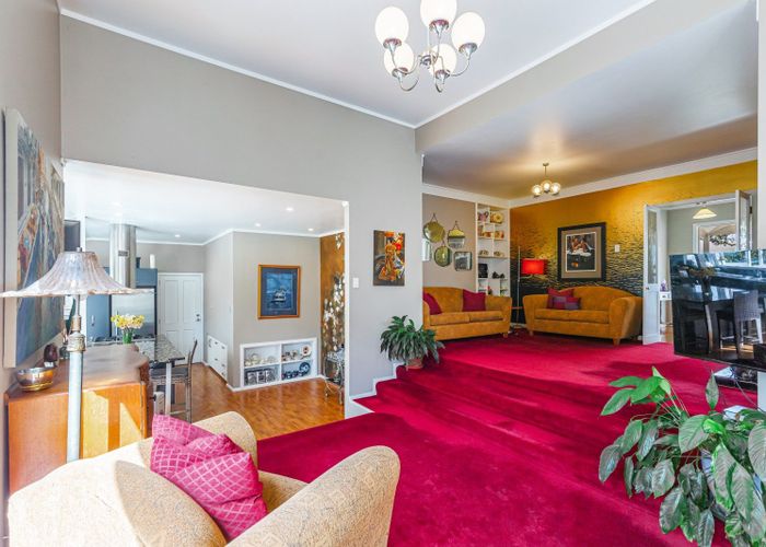  at 10 Cassino Street, Bayswater, Auckland