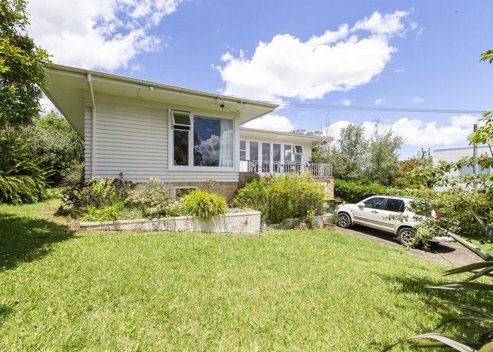  at 8 Pukerangi Crescent, Ellerslie, Auckland
