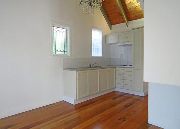  at 1/40 Killarney Avenue, Torbay, Auckland