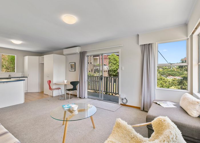  at 2/134 Curtis Street, Northland, Wellington