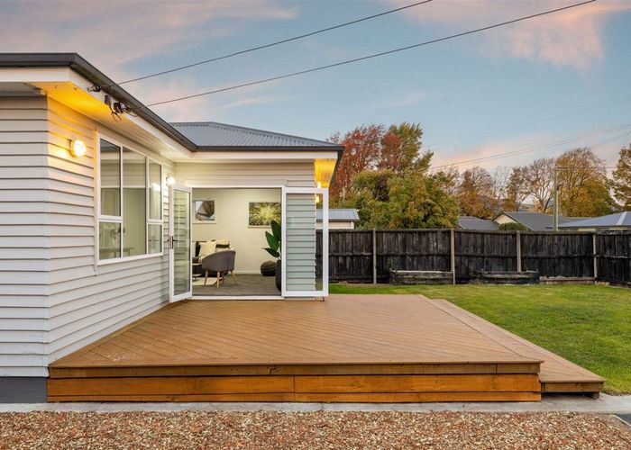  at 1/8 Domain Terrace, Spreydon, Christchurch