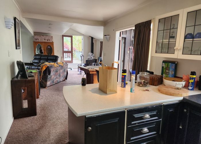  at 196 Main Road South, Raumati South, Paraparaumu