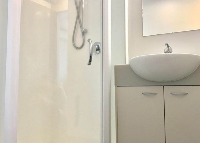  at 1004/17 Amersham Way, Manukau, Manukau City, Auckland