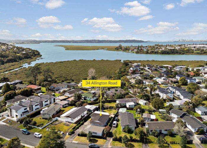  at 34 Allington Road, Massey, Waitakere City, Auckland