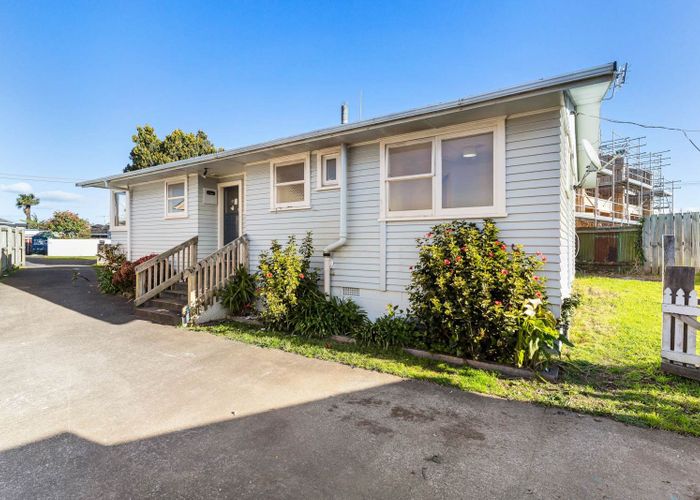  at 11 Evelyn Street, Papatoetoe, Manukau City, Auckland