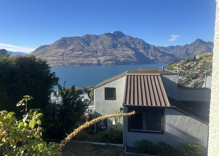  at 92 Wynyard Crescent, Fernhill, Queenstown-Lakes, Otago