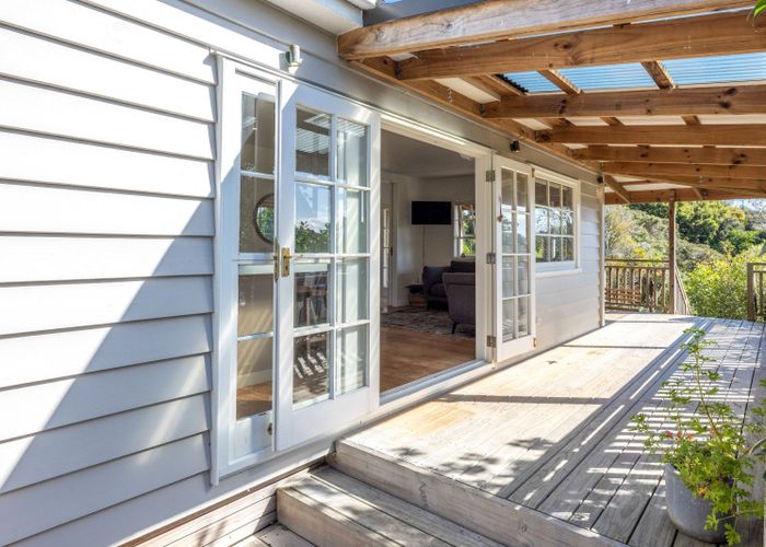  at 117 Queens Drive, Oneroa, Waiheke Island, Auckland