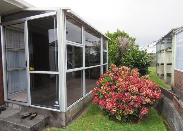  at 4/6 Karamu Street, Strandon, New Plymouth, Taranaki