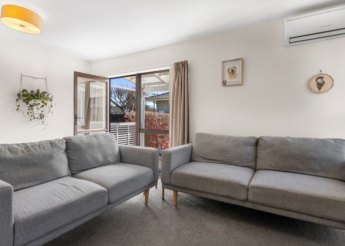  at 1/202 Grimseys Road, Redwood, Christchurch City, Canterbury