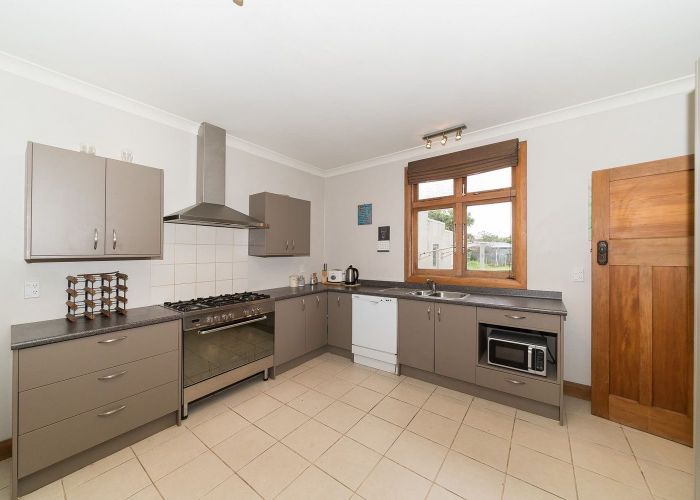  at 33 Thomson Street, West End, Palmerston North, Manawatu / Whanganui