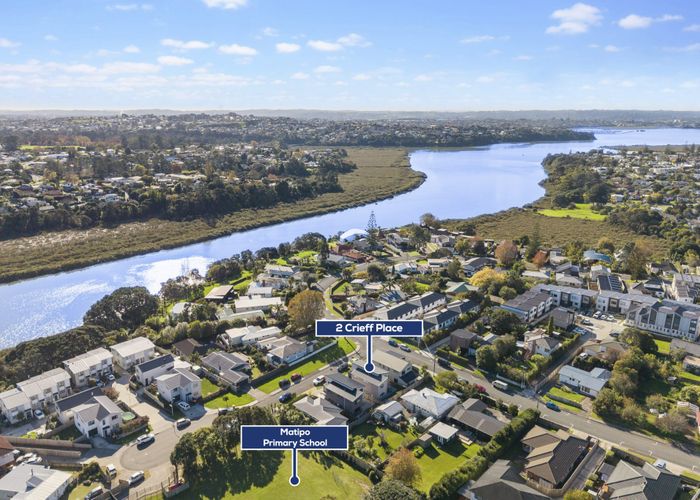  at 2 Crieff Place, Te Atatu Peninsula, Waitakere City, Auckland