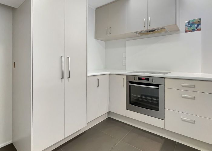  at 3/8 Park Hill Road, Birkenhead, North Shore City, Auckland