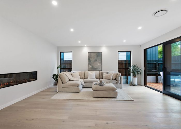  at 42 Gordon Avenue, Milford, North Shore City, Auckland