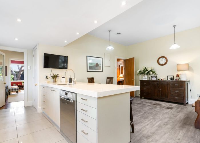  at 27 McDougall Avenue, St. Albans, Christchurch City, Canterbury